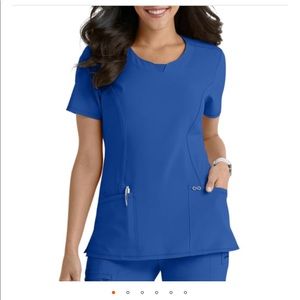 CHEROKEE INFINITY SCRUB TOP WITH TEXAS HEALTH LOGO